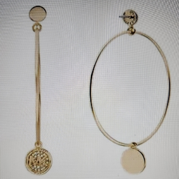 NWT MICHAEL KORS LOGO GOLD TONE LARGE HOOP EARRINGS - Picture 5 of 5